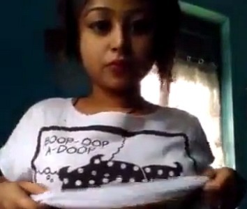 Assamese girl nude selfie viral video
